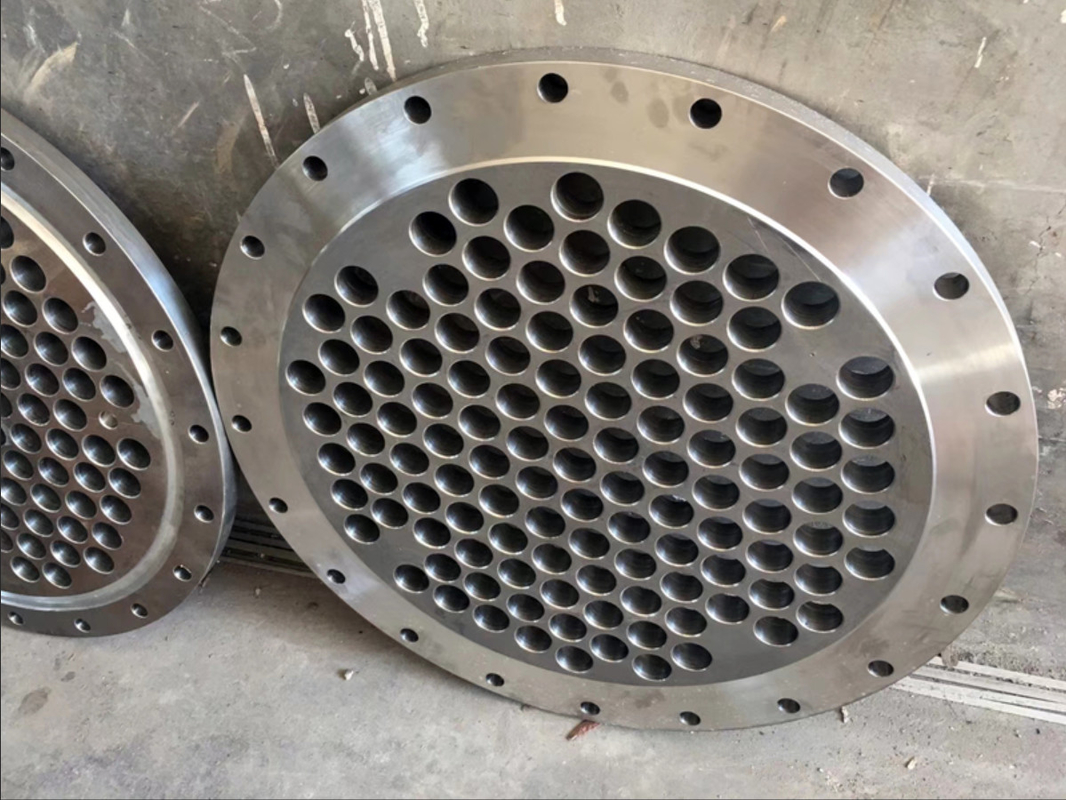 Strato di tubi di titanio ASTMB265 Gr1 Gr2 SA516 GR60 Strato di tubi per scambiatore di calore